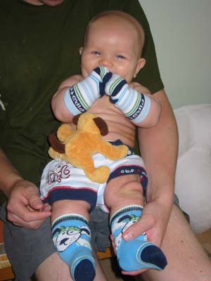 Mamma & pappa satte strumpor p&aring; mina h&auml;nder... 