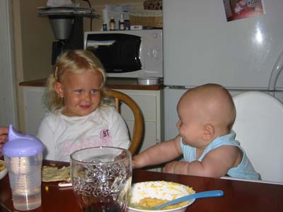 Jag och Amanda busar lite... 