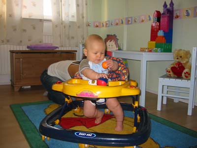 En boll, vad kan man g&ouml;ra f&ouml;r kul med den? 