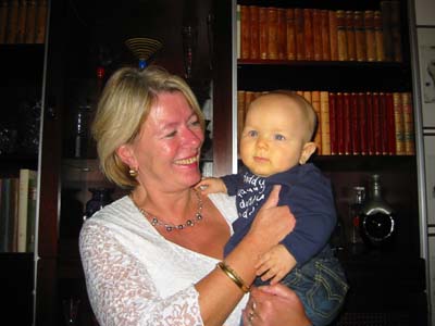 ...och med farmor ox&aring;... 