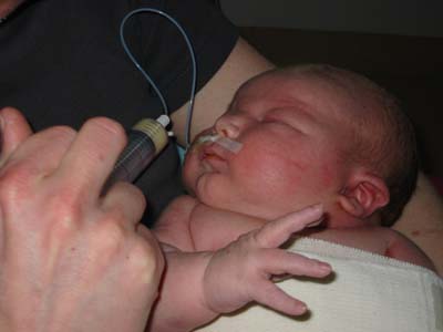 Pappa kunde ocks&aring; mata mig n&auml;r jag hade sonden. 