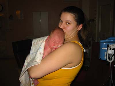 Myser med mamma n&auml;r jag &auml;r 4 dagar gammal