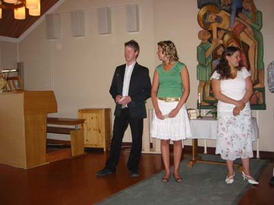 ...&aring; s&aring; &auml;ven gudfar. 