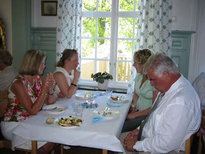 Farmor, Nettan, Jenny och farfar 