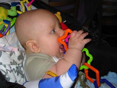 ...undra om jag kan f&aring; in hela i munnen... 